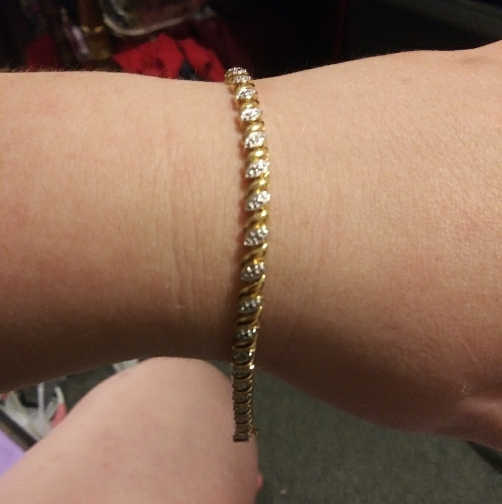 bracelet